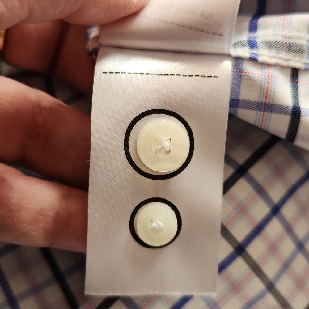 UNTUCKit Button Down Dress Shirt Size Medium - Picture 12 of 12